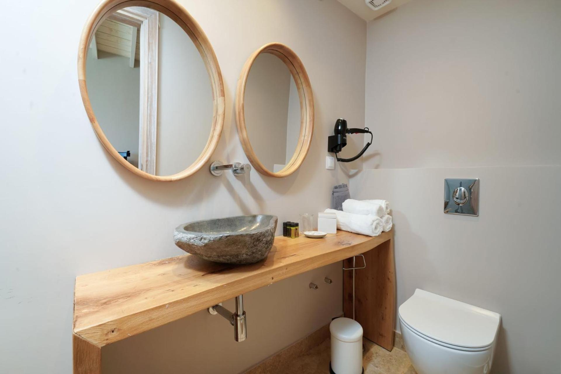 Hotel Kinira Екстериор снимка