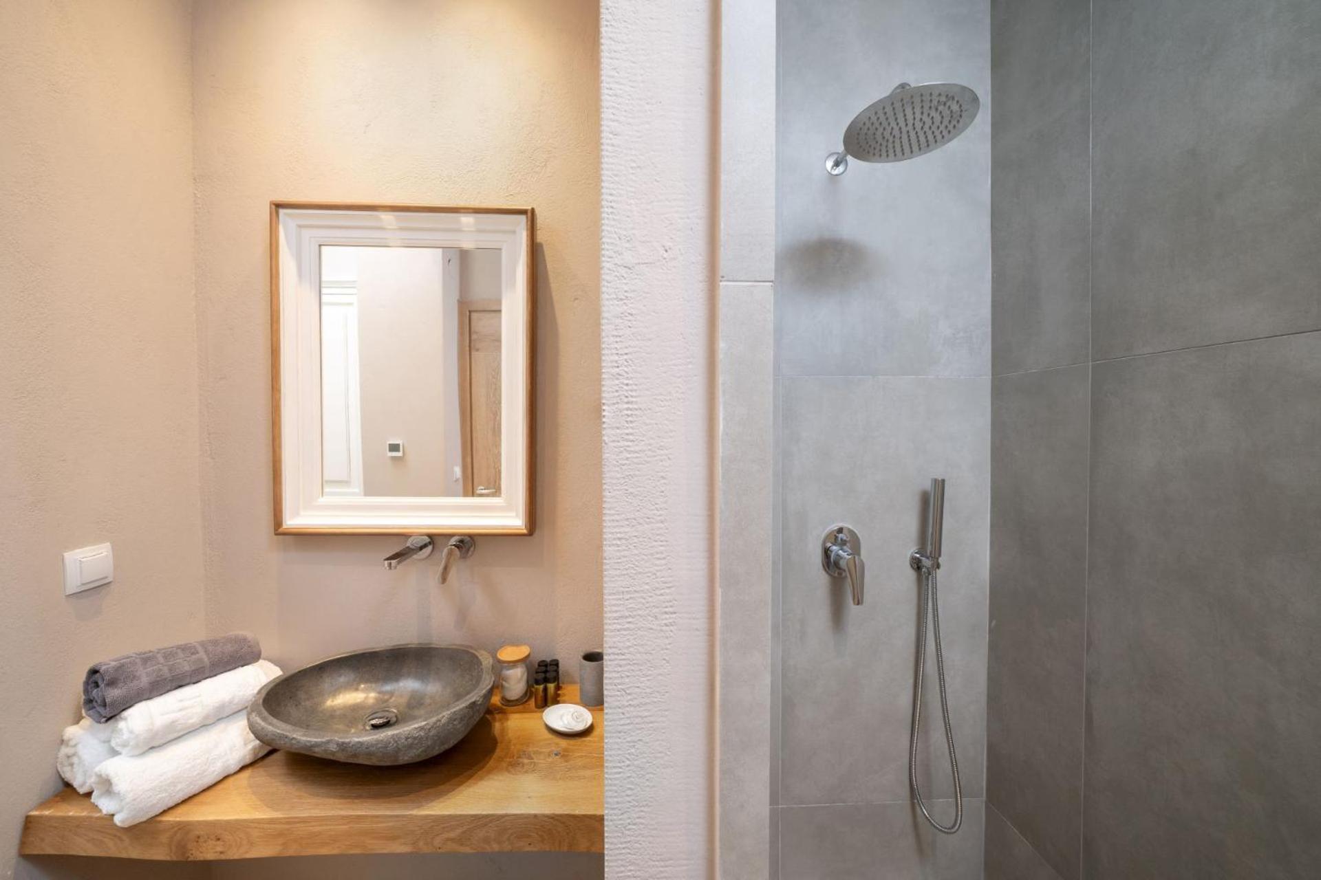 Hotel Kinira Екстериор снимка